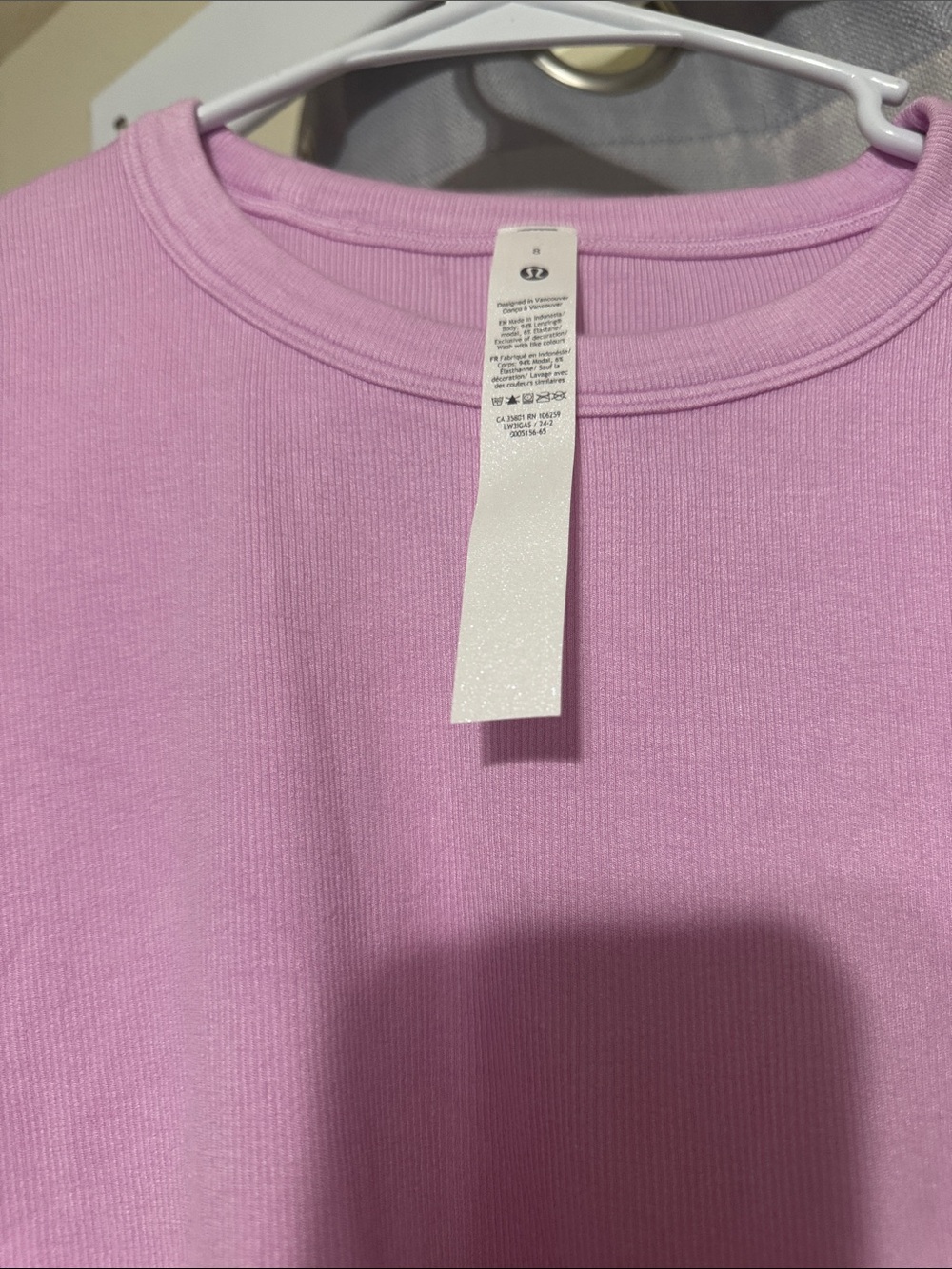 lululemon athletica hold tight straight hem cropped t shirt - Picture 4 of 6